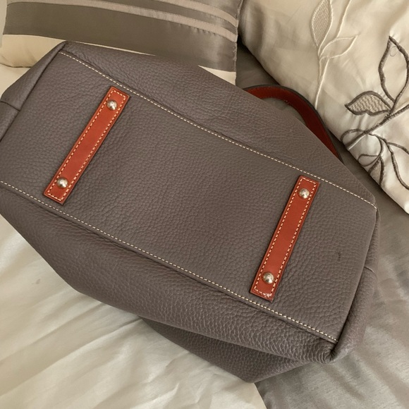 Dooney and Bourke pebble leather satchel - Picture 4 of 4